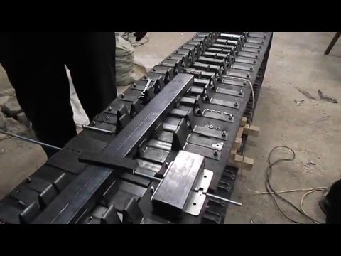 Видео: Гусеницы для снегоболотохода, соединение замков. Вездеход ТСН 74.