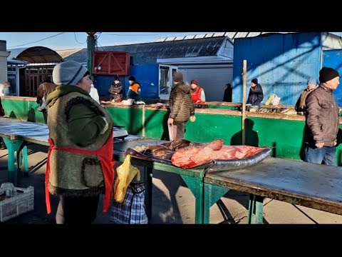 Видео: ИЗМАИЛ. Карась по 100 грн, но большой! Узбекские лепёшки улетают!  Скажи, хороший товар?