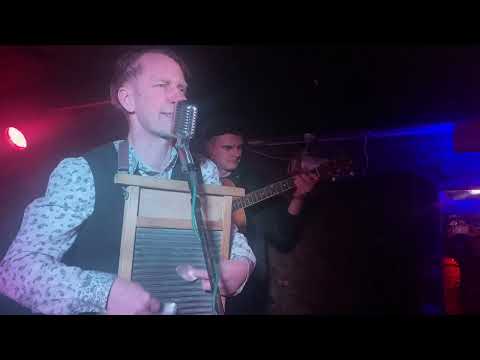 Видео: Школа бальных танцев. ВИА Разносолы