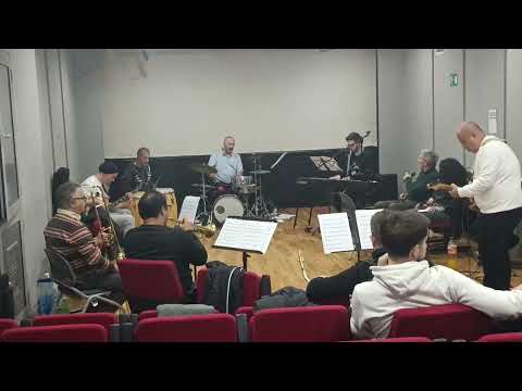 Видео: Одам на Југ 3 / Џафер и Tuмbao Salca Band