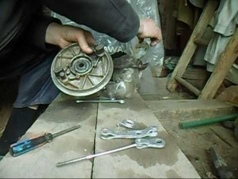 Видео: Ява переходная,собираем передний тормозной барабан.