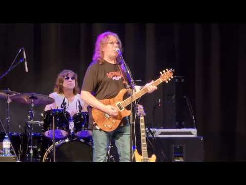 Видео: Владимир Кузьмин - Мне одиноко детка.