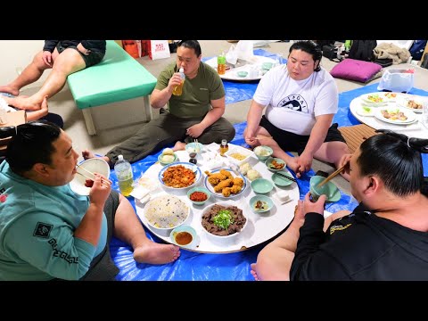 Видео: Походная Еда!? Поедание Жареных Креветок и Стейка после Тренировки в OSAKA!