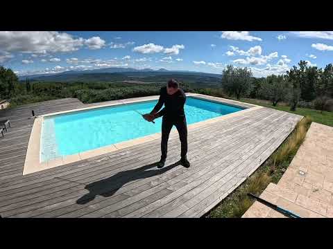 Видео: Действие руки против действия запястья при ударе в гольфе