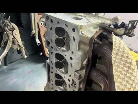 Видео: Киа Спортейдж G4KD 2.0 чистейший мотор но задиры пришли как обычно!полный ремонт двс!