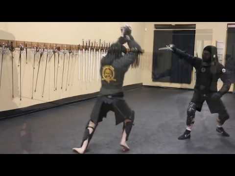 Видео: Мессер против Двуручного меча (с Комментариями) - Демонстрационный спарринг