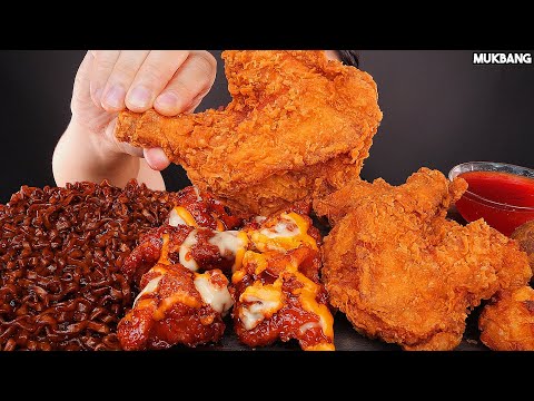 Видео: жареный цыпленок и лапша FRIED CHICKEN 🍗 BLACK BEAN NOODLE & CHEESE BALLS EATING ASMR MUKBANG
