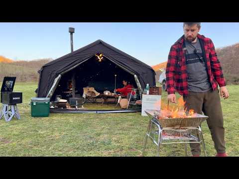 Видео: КЕМПИНГ С ДВУХКОМНАТНОЙ РОСКОШНОЙ НАДУВНОЙ ПАЛАТКОЙ