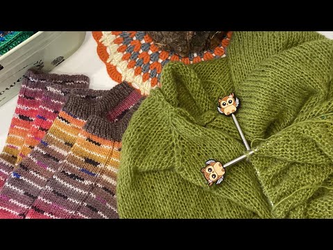 Видео: Влог, дела вязальные и не только/ носки не отпускают, пеку манник, встреча клуба 28 петель 🧶 