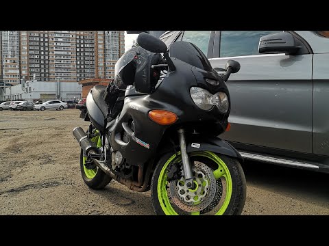 Видео: Suzuki Katana GSX 750 F - Мой первый дорожный мотоцикл