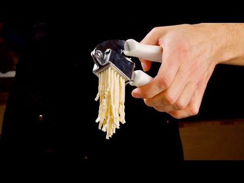 Видео: Съедаются подчистую! Простые закуски, которые можно готовить, пока гости поднимаются по лестнице!