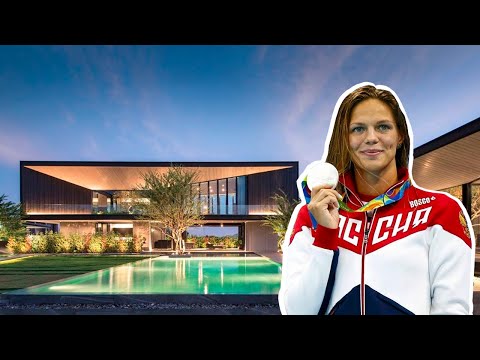 Видео: Как живёт Юлия Ефимова и почему она выбрала Калифорнию вместо Тюмени