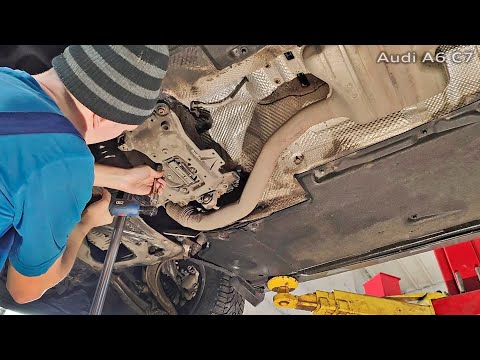 Видео: Замена опоры коробки передач (вариатора) Audi A6 C7 / A4 B8 / A5 / A7 / Q5