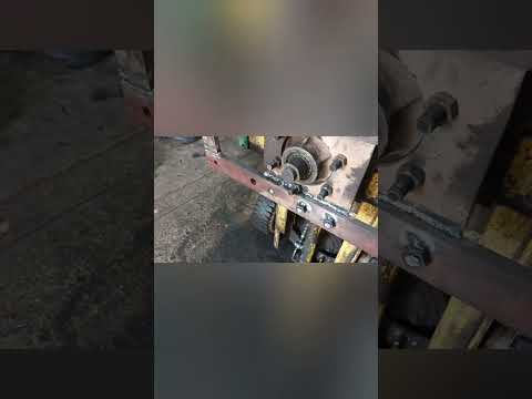 Видео: Обзор  опрокидывателя контейнеров на вилочный погрузчик Чза40912.
