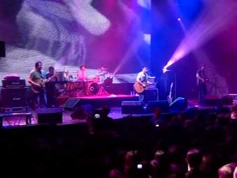 Видео: Сплин "Сигнал из космоса" (ДС "Юбилейный", 05.12.2009)