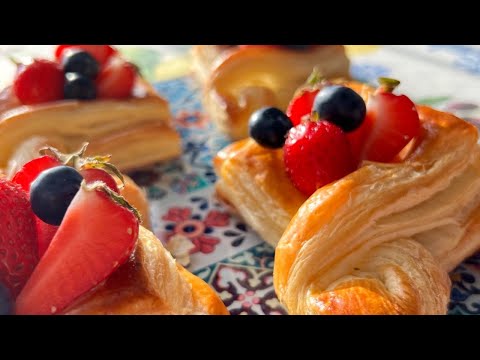 Видео: Три вида БУЛОЧЕК из СЛОЁНОГО теста! Целая корзинка ароматных слоек