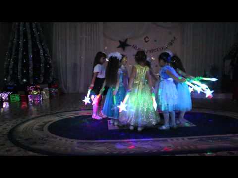 Видео: "Танец звездочек". .2015г  Д/с № 42"Пингвинчик". Старшая группа.г.Верхняя Салда