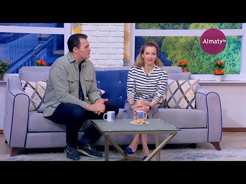 Видео: Александр Дьяченко и Ксения Лаврова-Глинка о спектакле "На одном дыхании" в Алматы