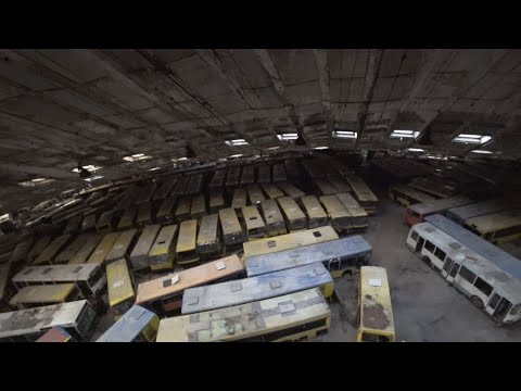 Видео: НЕЛЕГАЛЬНЫЙ прорыв на КЛАДБИЩЕ брошенных автобусов.