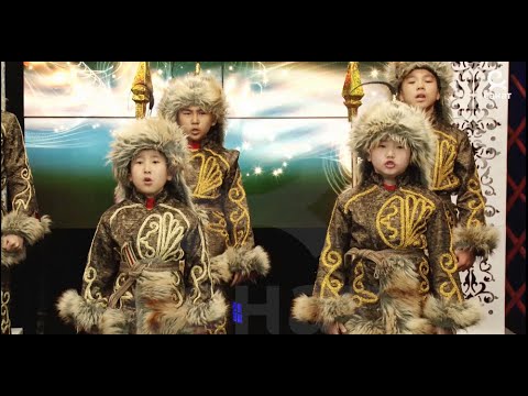 Видео: "Ак Шоола"   балдар хору "Урпагыбыз Сейтектин"
