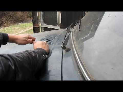 Видео: быстрый способ открыть капот на ниве,при обрыве тросика капота