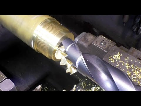 Видео: Втулка резьбовая М72 х 2,0.  Ремонт задвижки, токарный 1К62