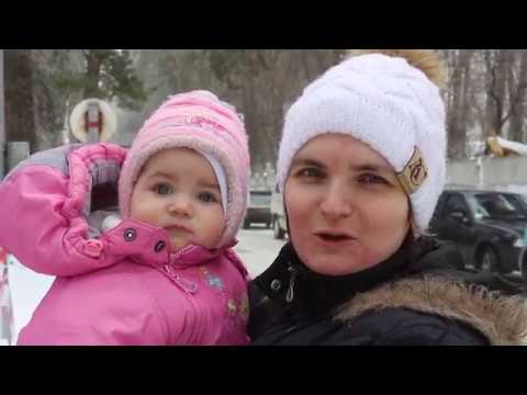 Видео: VLOG Я упала. Гололёд. Какие пюрешки мы даем Алисе? Фотографии Алисы с фотосессии