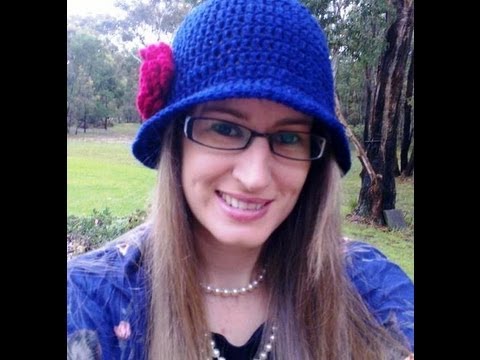 Видео: Учебное пособие по вязанию шапочки для послеобеденного чая