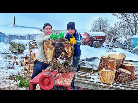 Видео: Як швидко поколоти дрова #Дровокол морковка