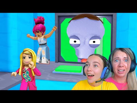 Видео: КОМАНДНЫЙ ПОБЕГ ОТ ИНОПЛАНЕТЯН вместе С МАМОЙ в ROBLOX!