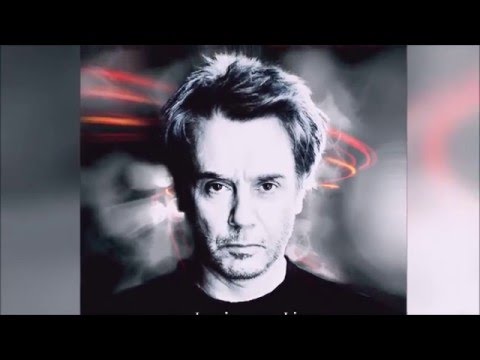 Видео: Жан-Мишель Жарр об эволюции музыкальных технологий. Часть 1. (русская версия).