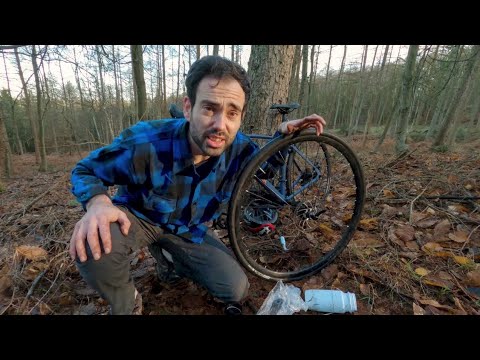 Видео: Triban RC120 Сложная замена шин?