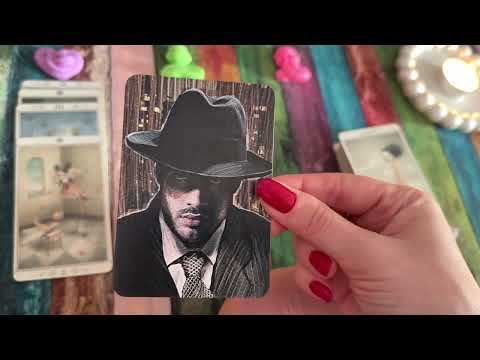 Видео: 🔥Судьбоносная встреча 🌤️🌚🍂‼️Мужчина вот-вот появится‼️🎩💍👙👠 #tarot #мужчинапосудьбе #мужчинанапороге 