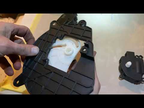 Видео: Щелчки в Nissan / Infiniti — привод кондиционера (важные обновления в описании)