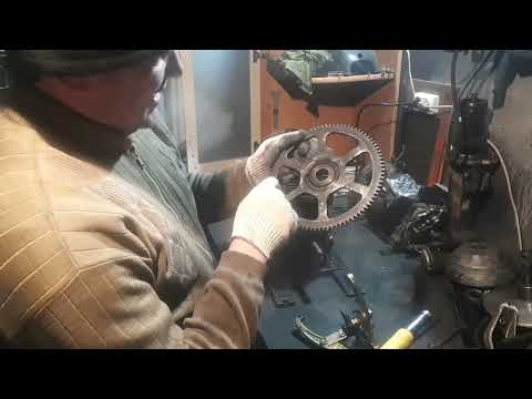 Видео: Ремонт двигателя БУРАН  ч.1  Разборка двс.