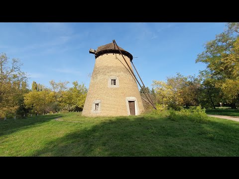 Видео: #домвсербии Обзор. Двухэтажный кирпичный дом 106 кв м на участке в 14 соток. Ваш.