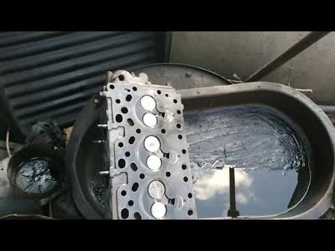 Видео: Volvo 800 ремонт  двигуна перкінс 4-154