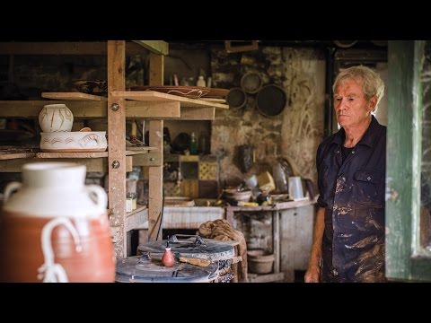 Видео: Клайв Боуэн «Рожденный, а не сделанный» — фильм о британском мастере по изготовлению поливной кер...