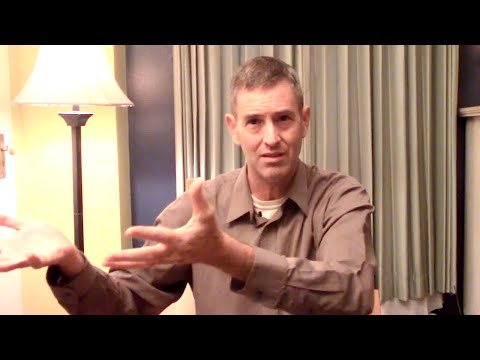 Видео: Исцеление от детской травмы без друзей крайне сложно