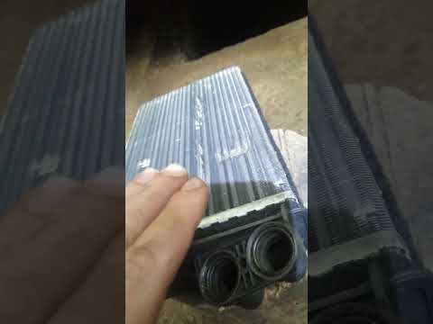 Видео: Пежо 406, 1998 год, 2.0 бензин, замена радиатора печки в салоне, нюансы и проблемы при установки