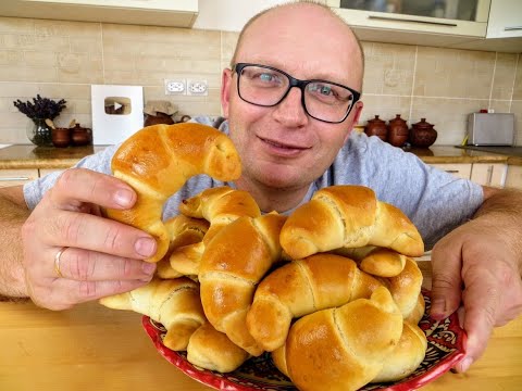 Видео: Такую начинку в булочках вы еще не пробовали! Нежнейшие булочки - рогалики с арахисом