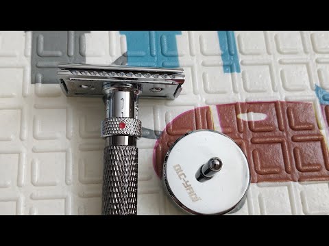 Видео: Ламповое бритье Тайга HLS vs Yaqi регулируемый