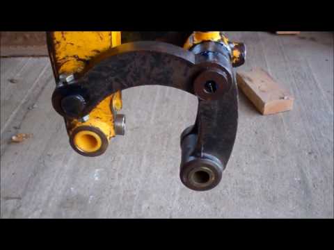 Видео: Еще несколько пальцев и втулок на JCB требуют внимания.