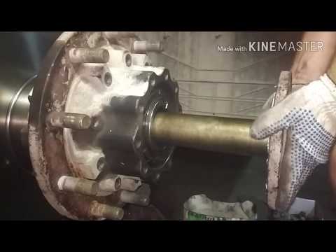 Видео: Замена задних тормозных дисков на MAN