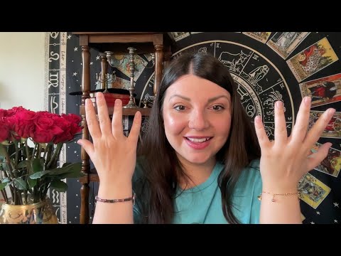 Видео: Кто Ваш Суженый? Таро Юлия Петрова