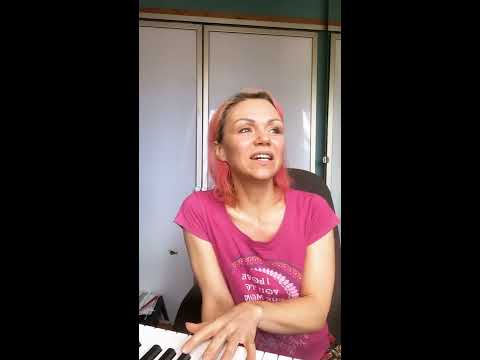 Видео: Народный вокал. Как петь песню Да как у нашей да у Дуняши.