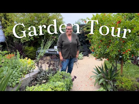 Видео: Частный сад ландшафтного дизайнера Лесли Беннетт 🏡 | Посетите наш сад
