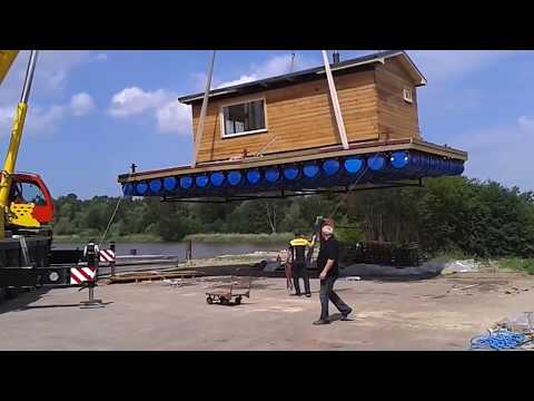 Видео: Плавучая баня на бочках.🛀🚾🚰🔵 Floating sauna/house on barrels.🔵