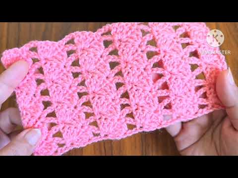 Видео: Как связать простую шаль быстрым узором крючком для начинающих.