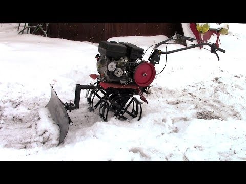 Видео: Супер бульдозер для дома из мотоблока или уборка снега мотоблоком Обзор магазинного отвала 2017